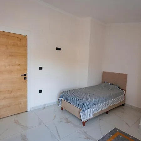 Duplex Garden דירה *
